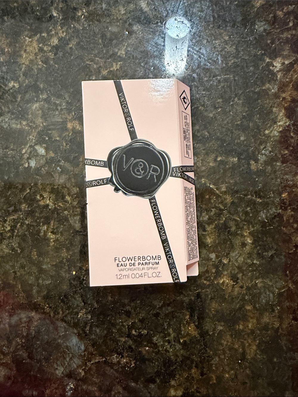 Viktor & Rolf Flowerbomb .04 fl oz New